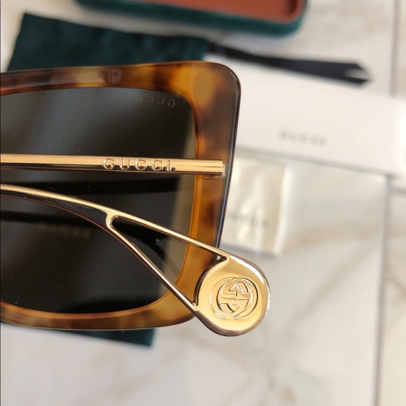 🔥NEW GUCCI SHOW STOPPER SUNGLASSES 🔥 - Picture 8 of 13